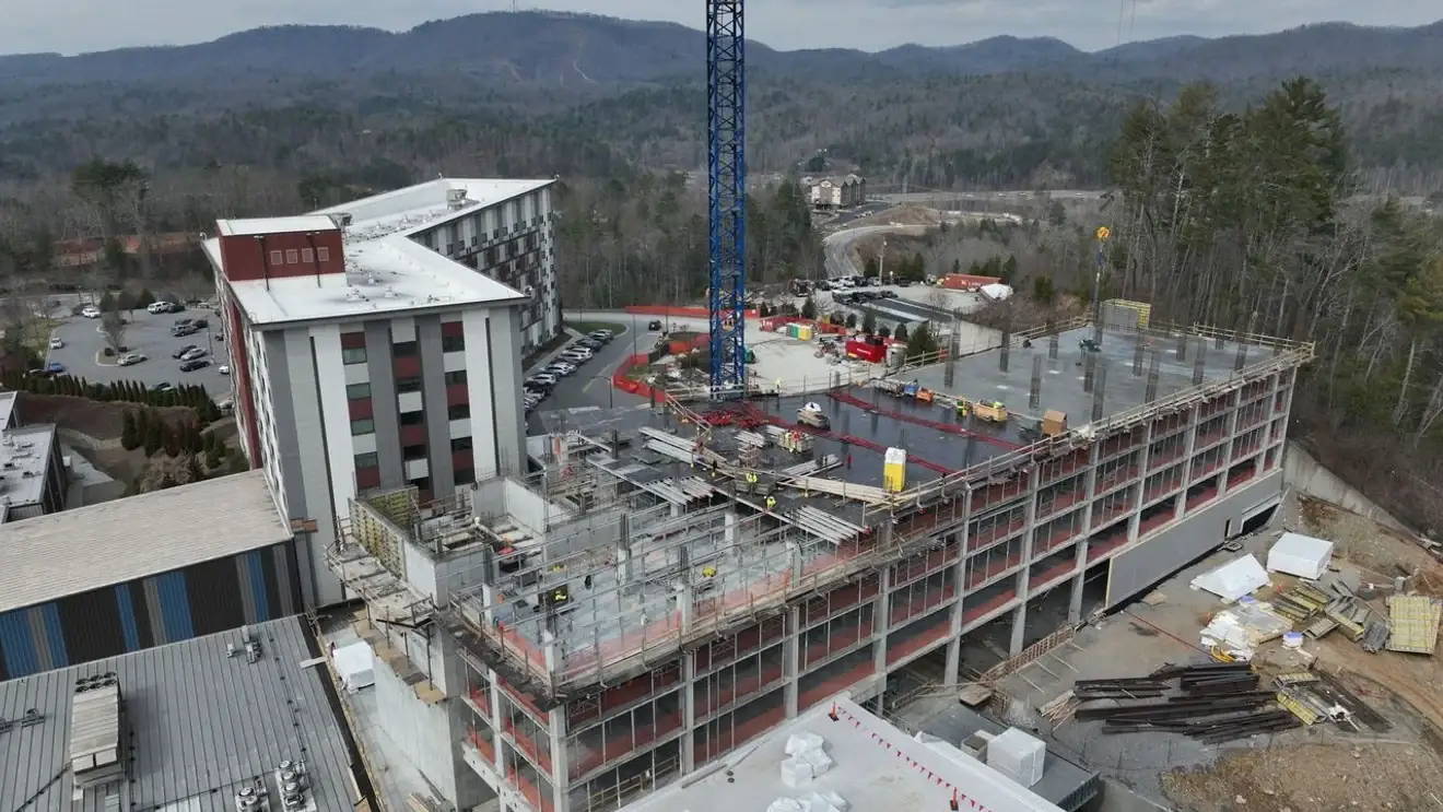 Hospitality & Entertainment Venue Roofing