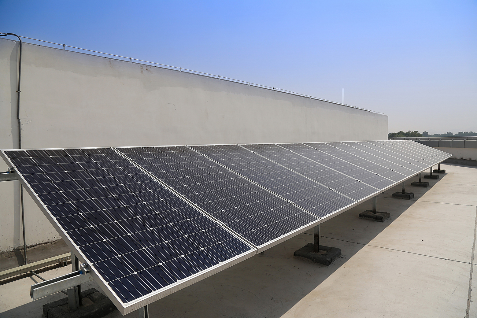 Semiconductor Facility Roofing