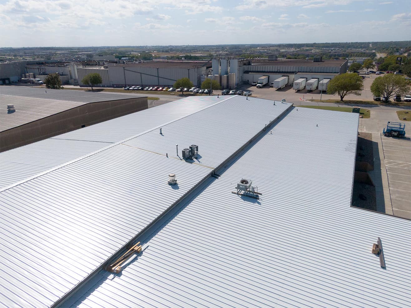 Standing Seam Metal Roof Systems for Columbus Buildings